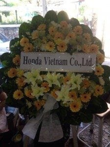 ส่งพวงหรีดวัดธาตุทอง เขตวัฒนา จาก Honda Vietnam Co., Ltd