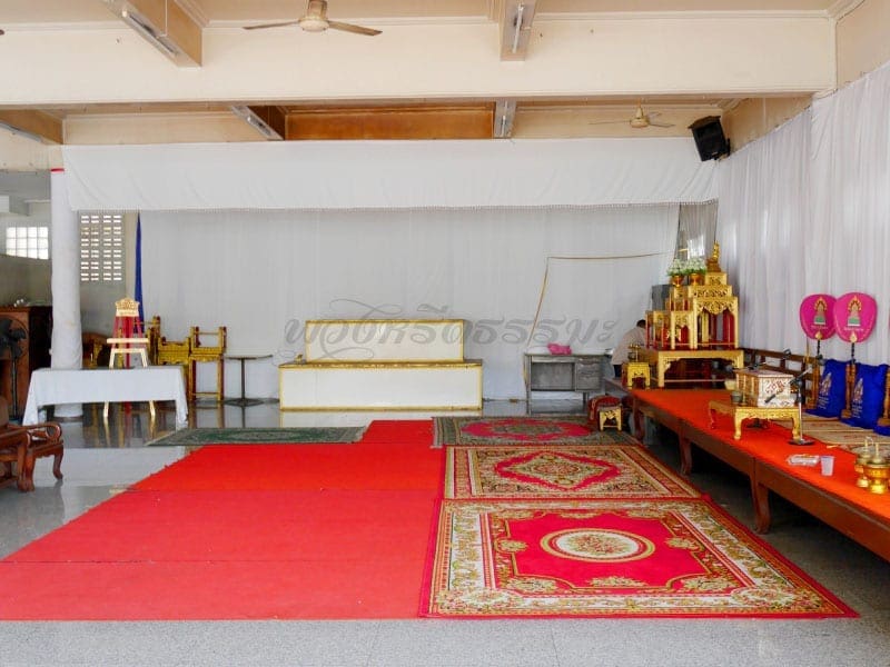 จุดไหว้พระ วัดจักรวรรดิ์ ภาพโดยร้านพวงหรีดธรรมะ