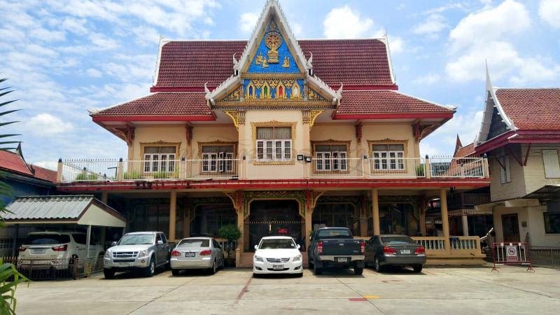 ภายในวัด วัดน้อยนางหงษ์ ภาพโดยร้านพวงหรีดธรรมะ