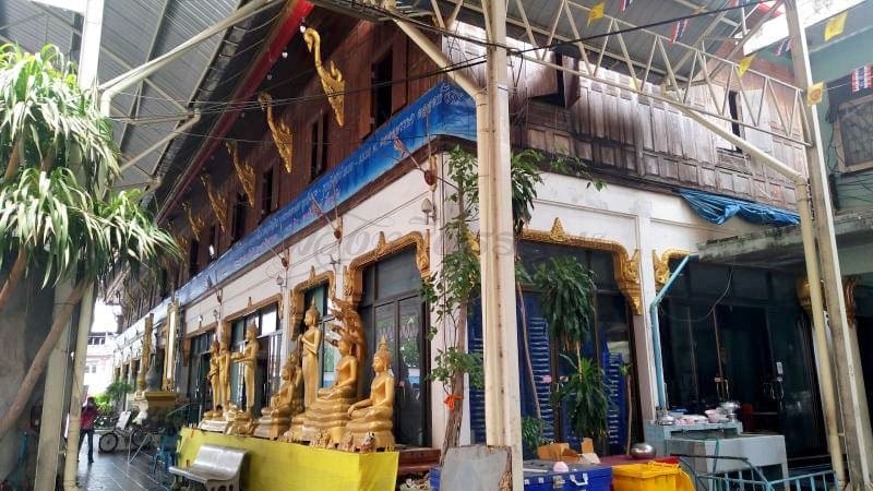 ศาลา วัดจันทร์ประดิษฐาราม ภาพโดยร้านพวงหรีดธรรมะ
