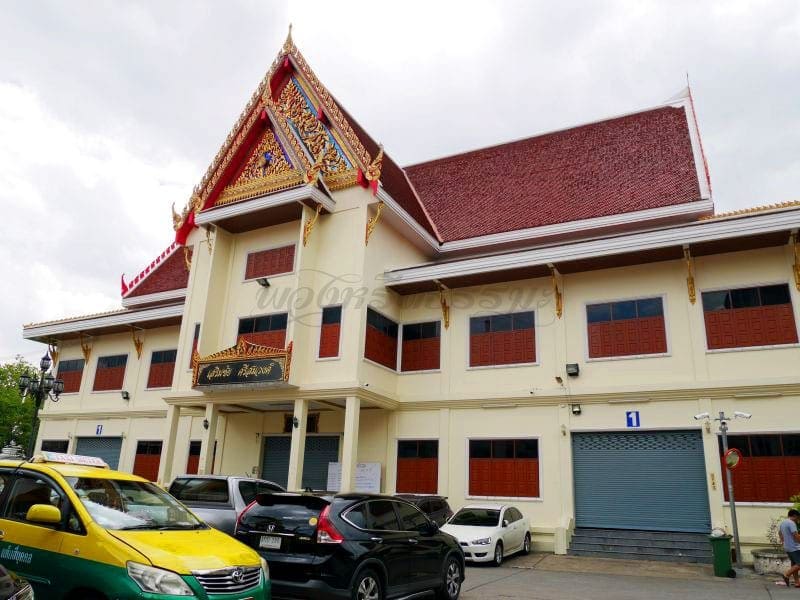 ศาลาวัดมหาพฤฒาราม ภาพโดยร้านพวงหรีดธรรมะ