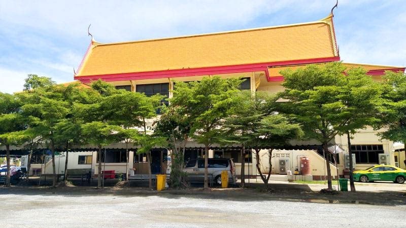 ศาลา วัดโกมุทพุทธรังสี ภาพโดยร้านพวงหรีดธรรมะ
