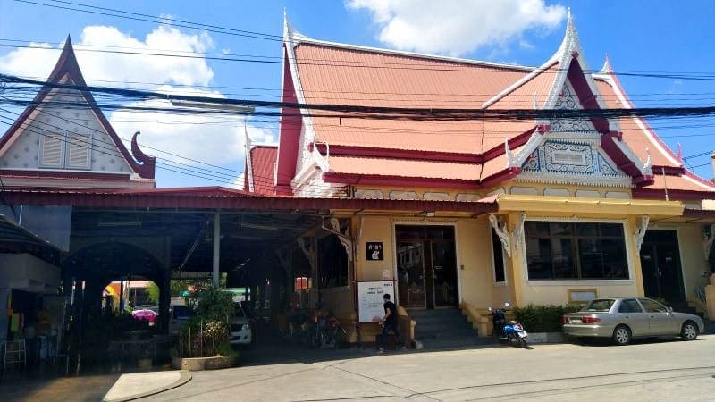 ศาลาห้า วัดเลา พระราม2 ภาพโดยร้านพวงหรีดธรรมะ