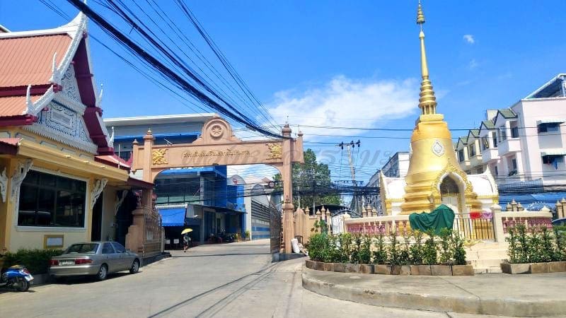เจดีย์ วัดเลา พระราม2 ภาพโดยร้านพวงหรีดธรรมะ