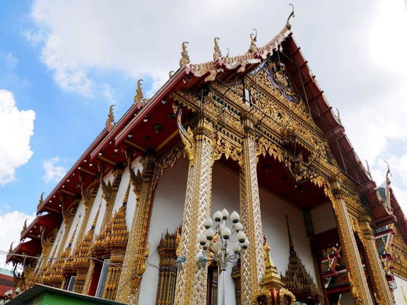 โบสถ์ วัดแก้วแจ่มฟ้า ภาพโดยร้านพวงหรีดธรรมะ