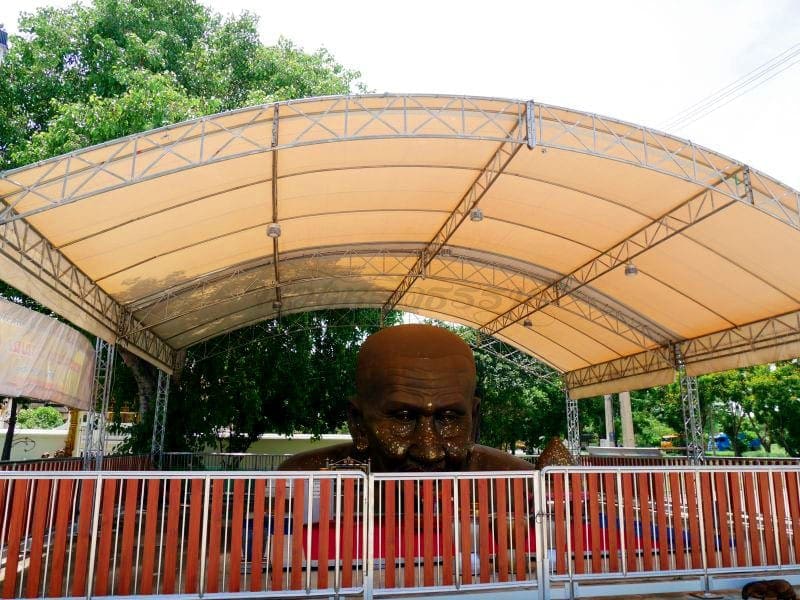 จุดไหว้พระ วัดเทียนถวาย ภาพโดยร้านพวงหรีดธรรมะ
