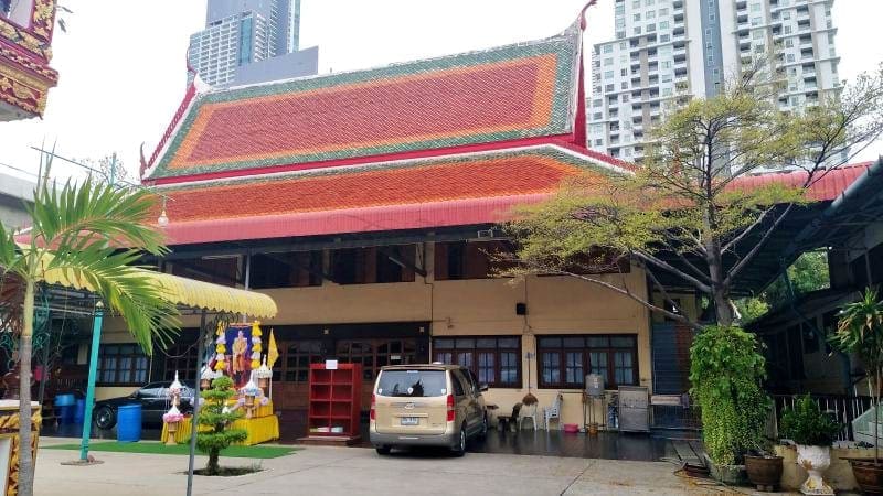 ด้านหน้าศาลา วัดสุวรรณ ภาพโดยร้านพวงหรีดธรรมะ