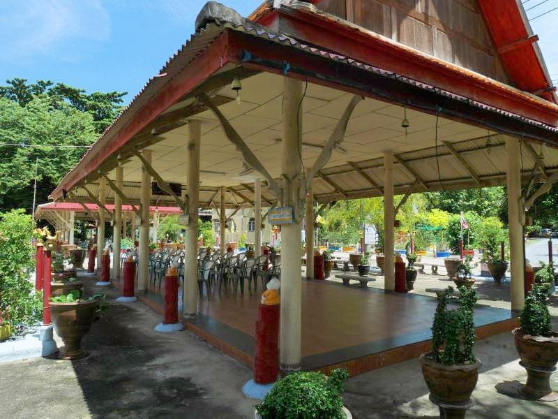 ศาลา วัดเทียนถวาย ภาพโดยร้านพวงหรีดธรรมะ