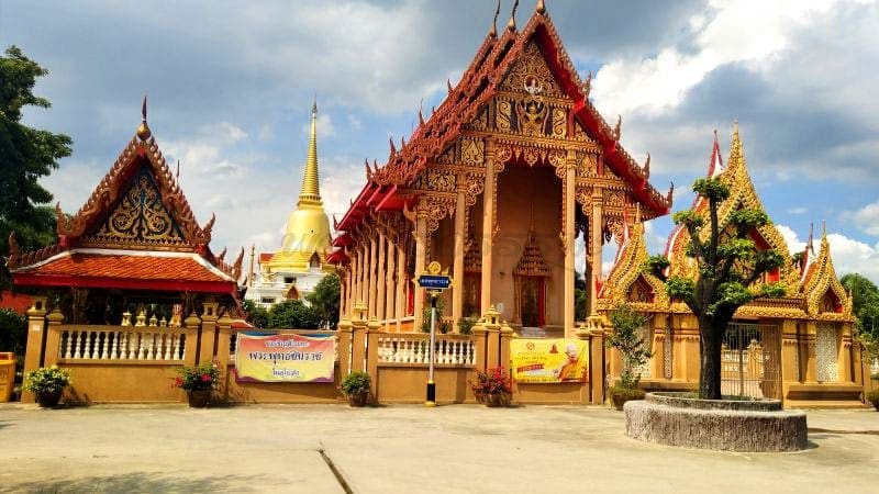 โบสถ์ วัดไทรน้อย ภาพโดยร้านพวงหรีดธรรมะ
