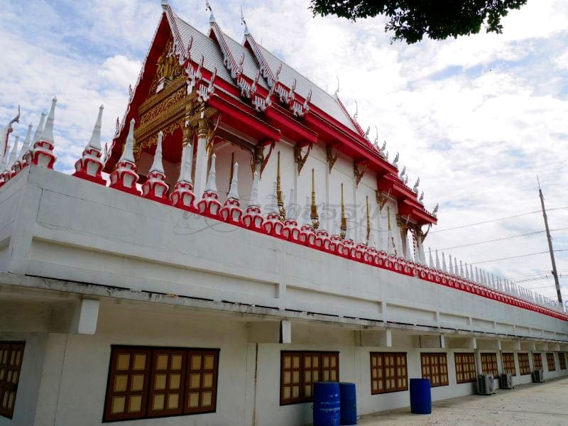 โบสถ์ด้านข้าง วัดคุณหญิงส้มจีน ภาพโดยร้านพวงหรีดธรรมะ
