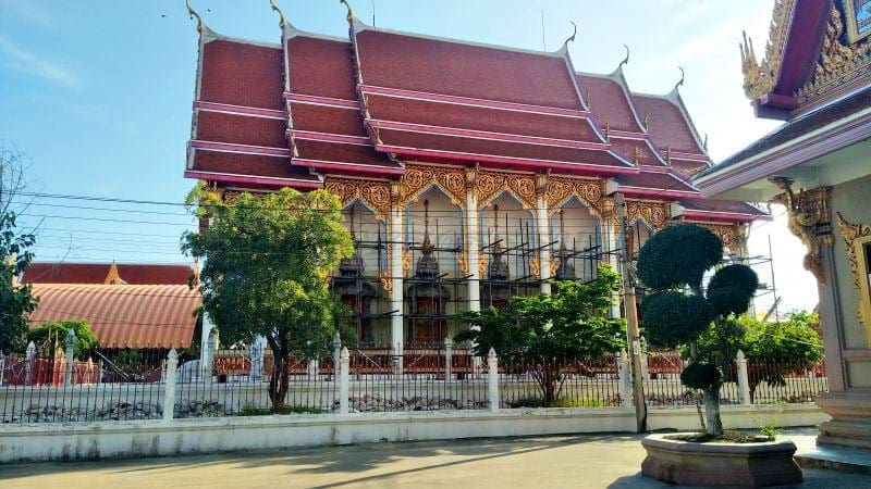 โบสถ์ด้านข้าง วัดสิงห์ ภาพโดยร้านพวงหรีดธรรมะ